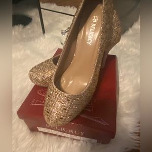Sparkle gold pumps